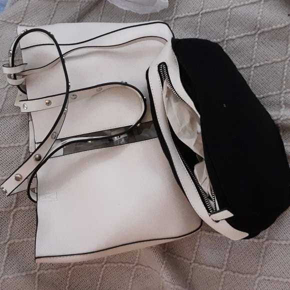 COPY - White tote w/cosmetic bag - Picture 2 of 7